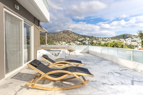 Athenian Riviera Hotel Suites - Image 44