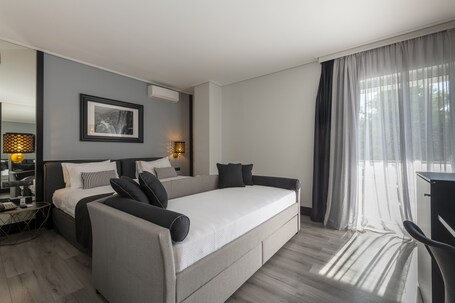 Athenian Riviera Hotel Suites - Image 41