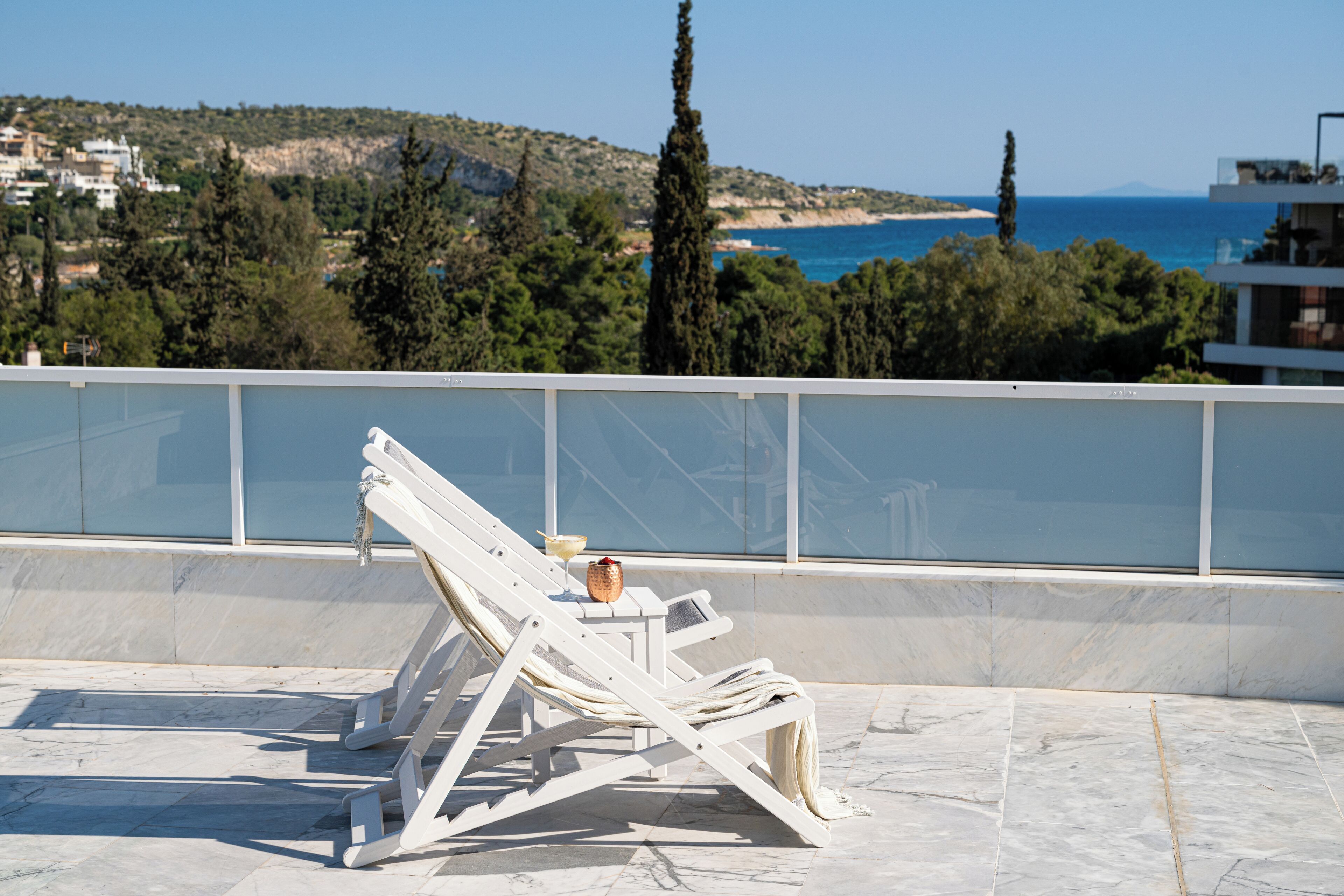 Executive Suite, Jetted Tub, Sea View | Minibar, in-room safe, desk, laptop workspace