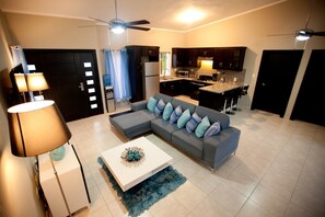 别墅, 3 间卧室 | 客厅 | 平板电视