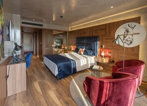 Habitación clásica, 1 habitación | 1 habitación, ropa de cama de alta calidad, minibar y escritorio