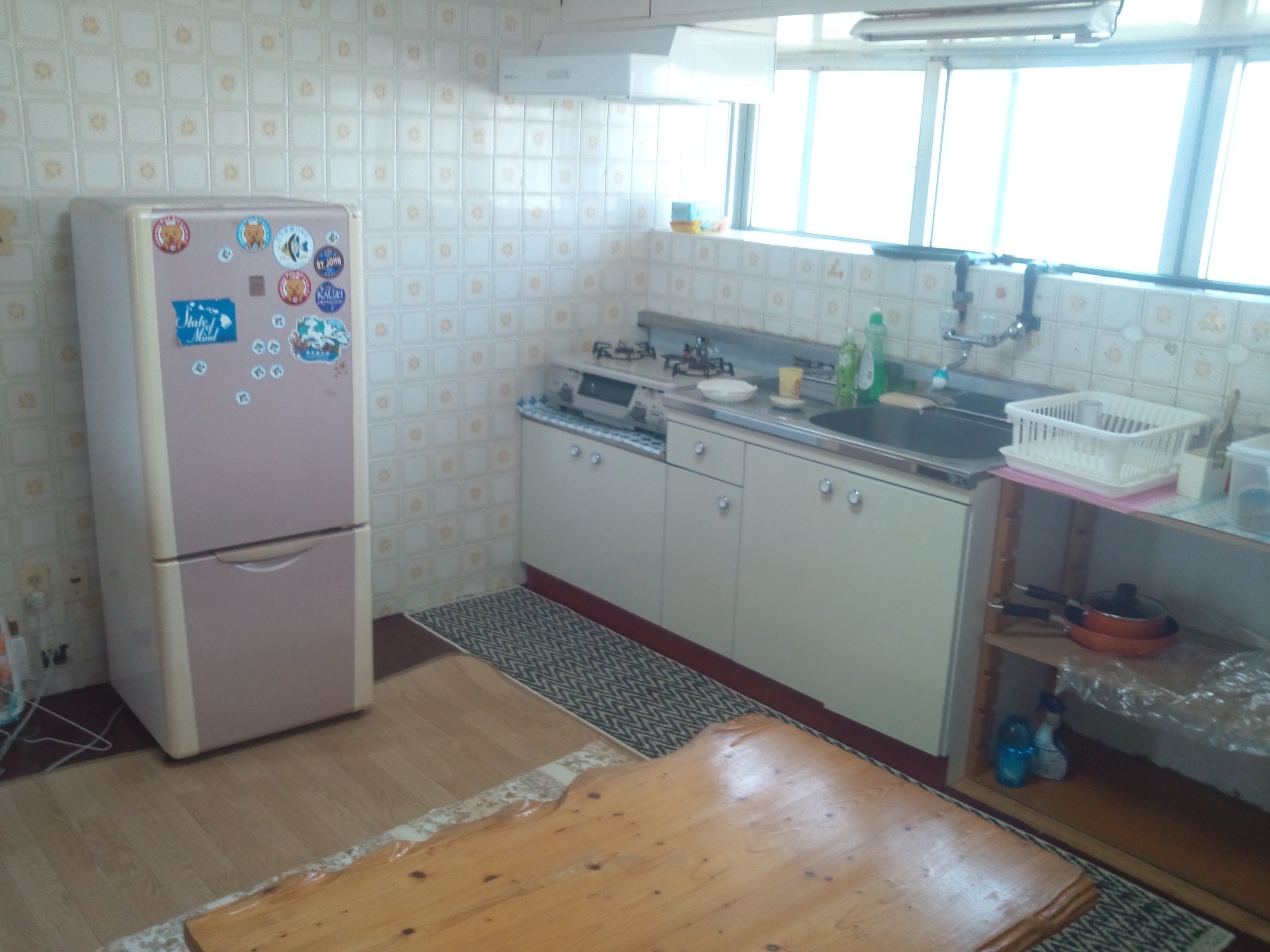 Fridge, microwave