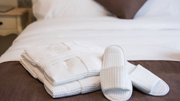 Habitación doble superior, 1 cama King size, hidromasaje | Servicio de la propiedad