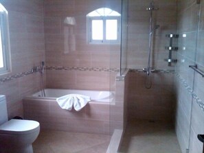 Vila, 6 kamar tidur | Kamar mandi | Shower, perlengkapan mandi gratis,  dan handuk