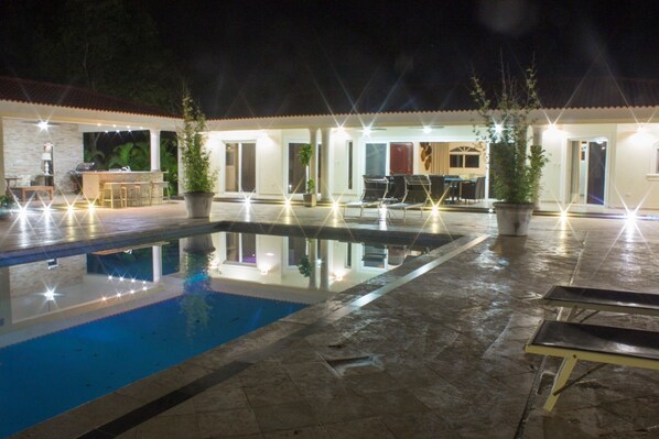 Alberca al aire libre 