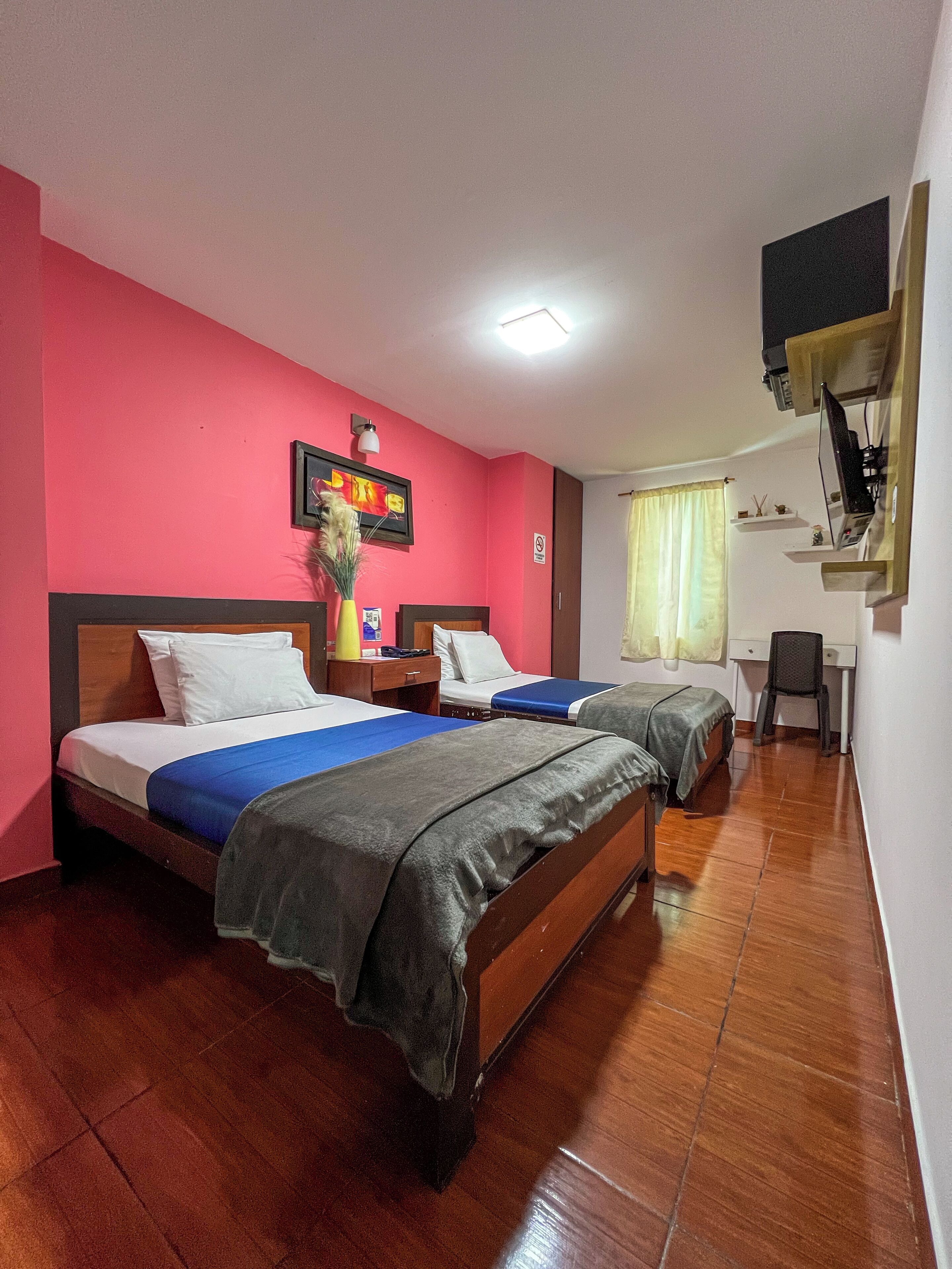 Bureau, espace de travail pour ordinateur portable