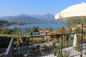 View from property - Hotel Bocciolo (Orta San Giulio)