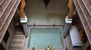 Kolam renang terbuka