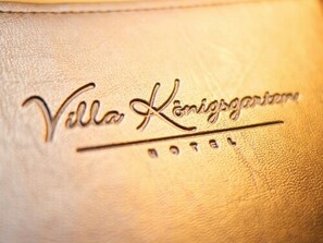 Free toiletries, hair dryer, towels - Villa Königsgarten (Siebeldingen)