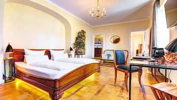 Suite | Hochwertige Bettwaren, Minibar, Zimmersafe, Schreibtisch
