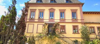 วิลล่า เคอนิกสการ์เทิน