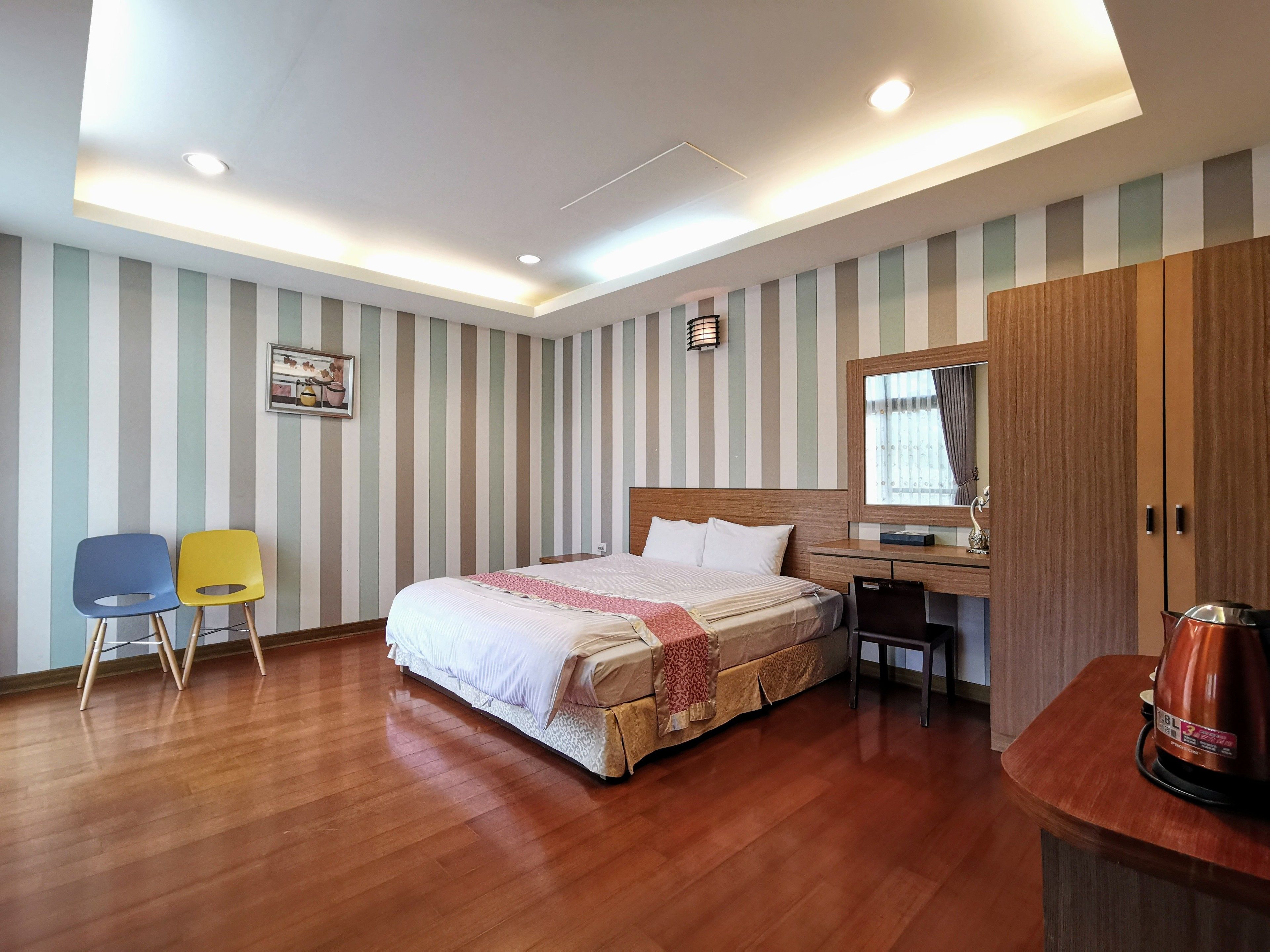 Superior Double Room | Desk, blackout drapes, soundproofing, free WiFi