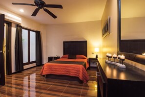 In-room safe, rollaway beds, free WiFi, bed sheets - Hotel Majova Inn Xalapa (Xalapa)