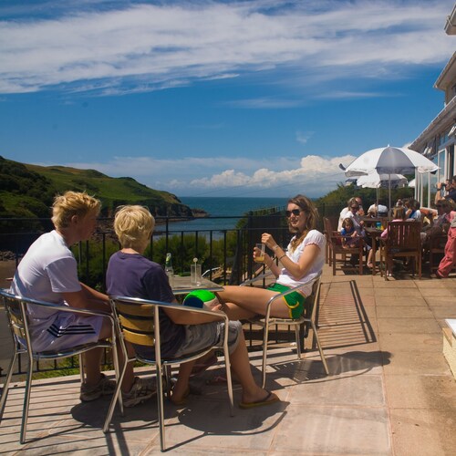 The Sun Bay Hotel & Restaurant