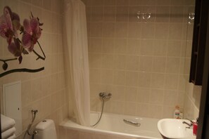 Appartement, 1 chambre | Salle de bain
