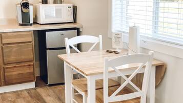 Premium Cabin | In-room dining