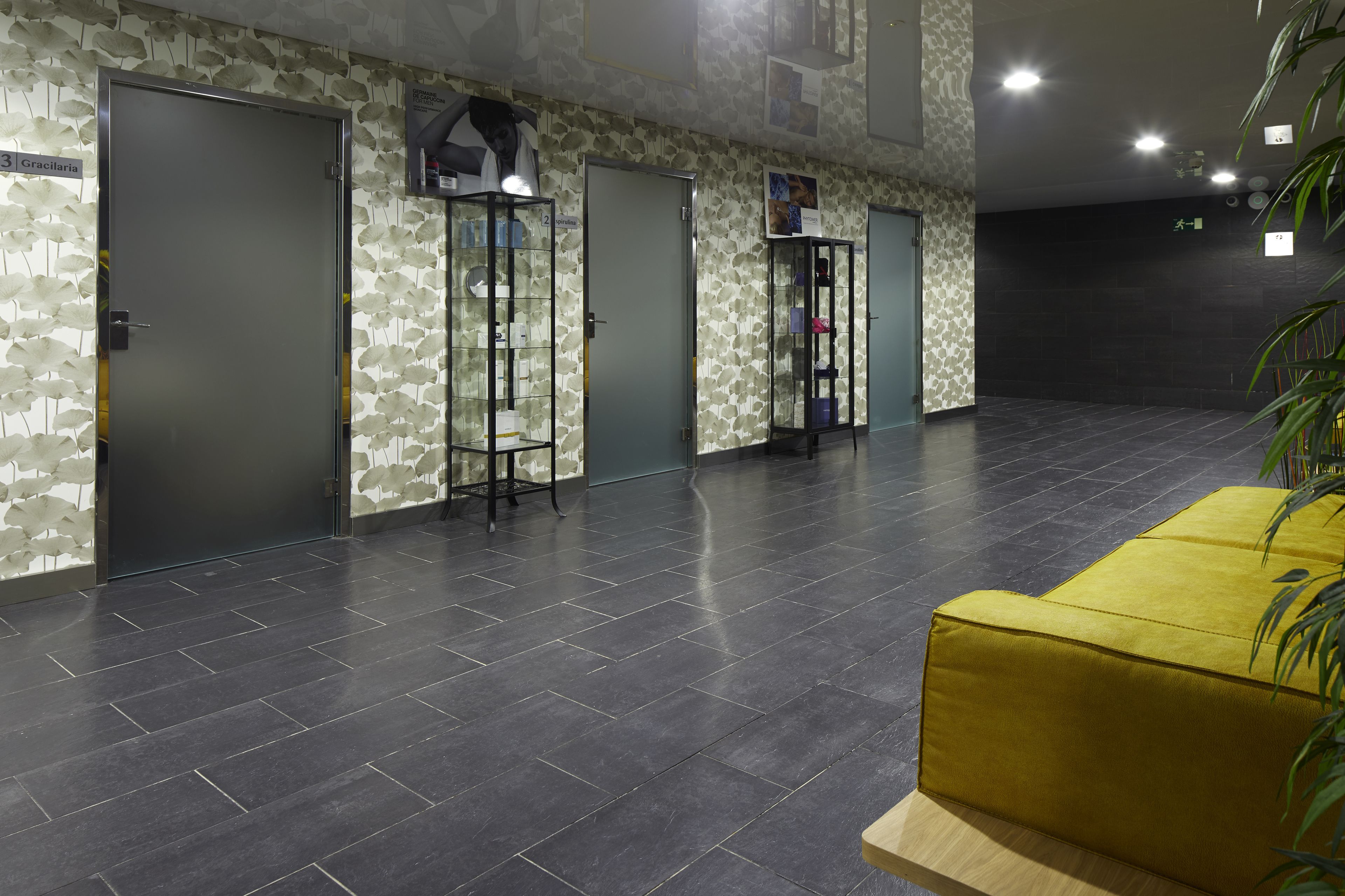 couples treatment room(s), sauna, hot tub, steam room, body treatments