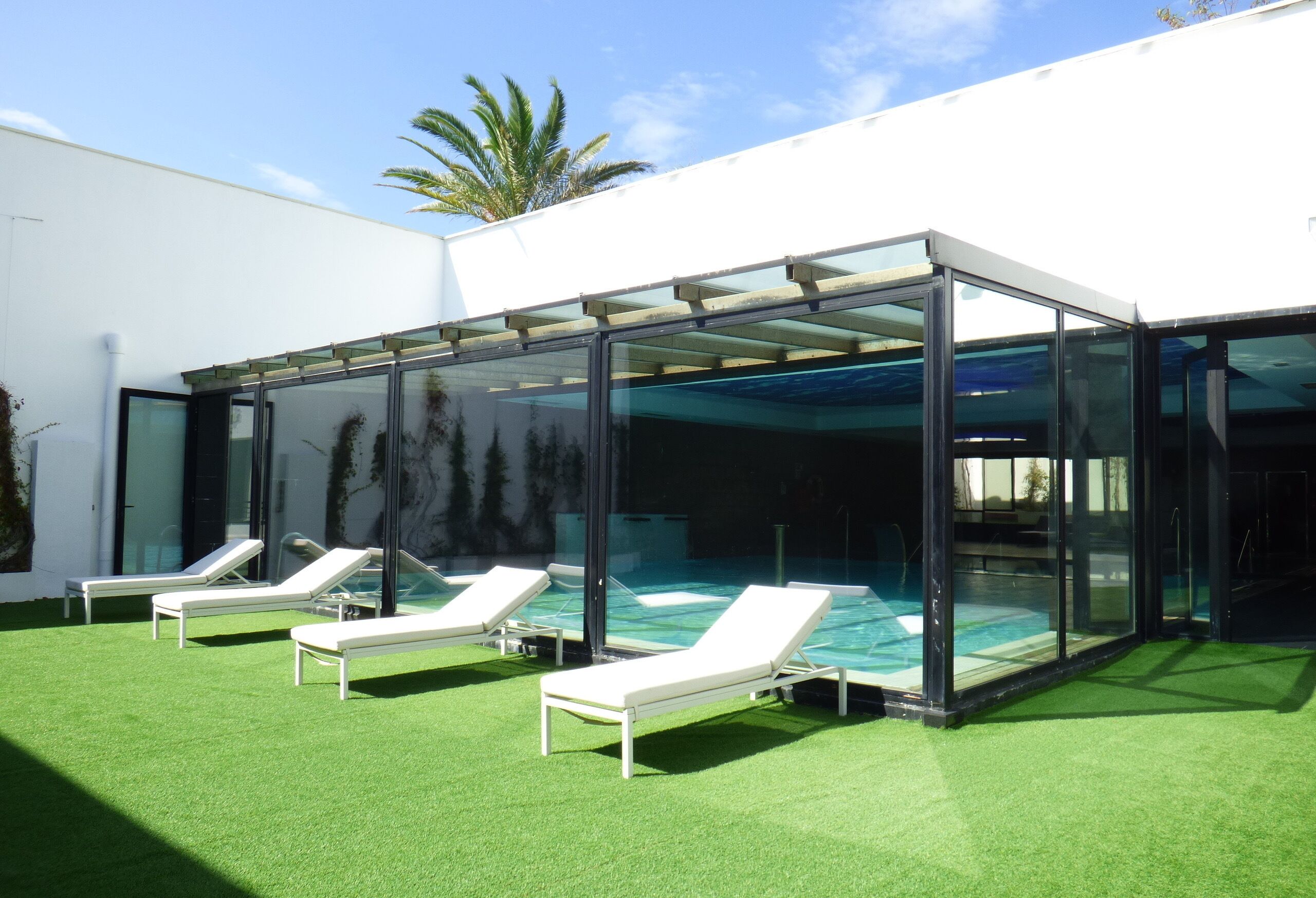 Behandelingskamers voor koppels, een sauna, een bubbelbad, een stoombad