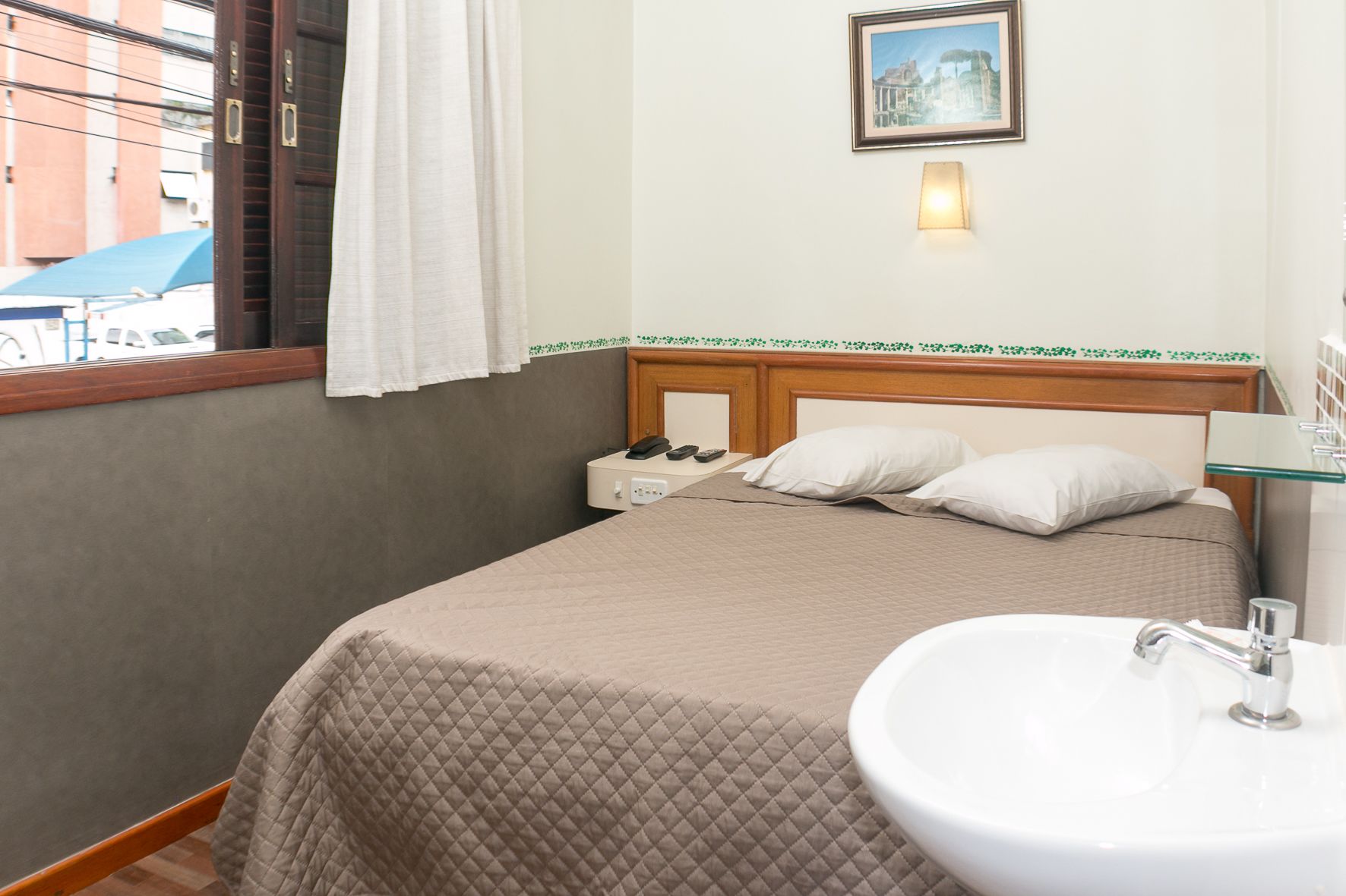 standard single room, 1 single bed | 1 bedroom, minibar, in-room safe, individually decorated