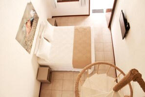 Minibar y caja de seguridad en la habitación 