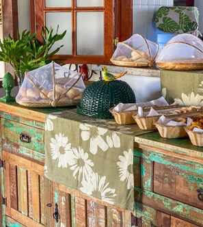 Desayuno buffet incluido todos los días 