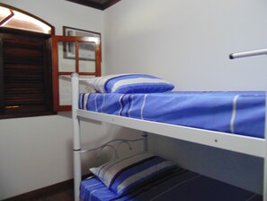 Dormitório compartilhado, em dormitório misto (6 Beds / 6 Camas) | Wi-Fi de cortesia