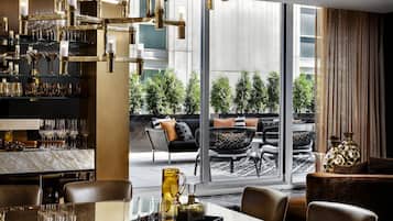 Premium bedding, down comforters, minibar, in-room safe