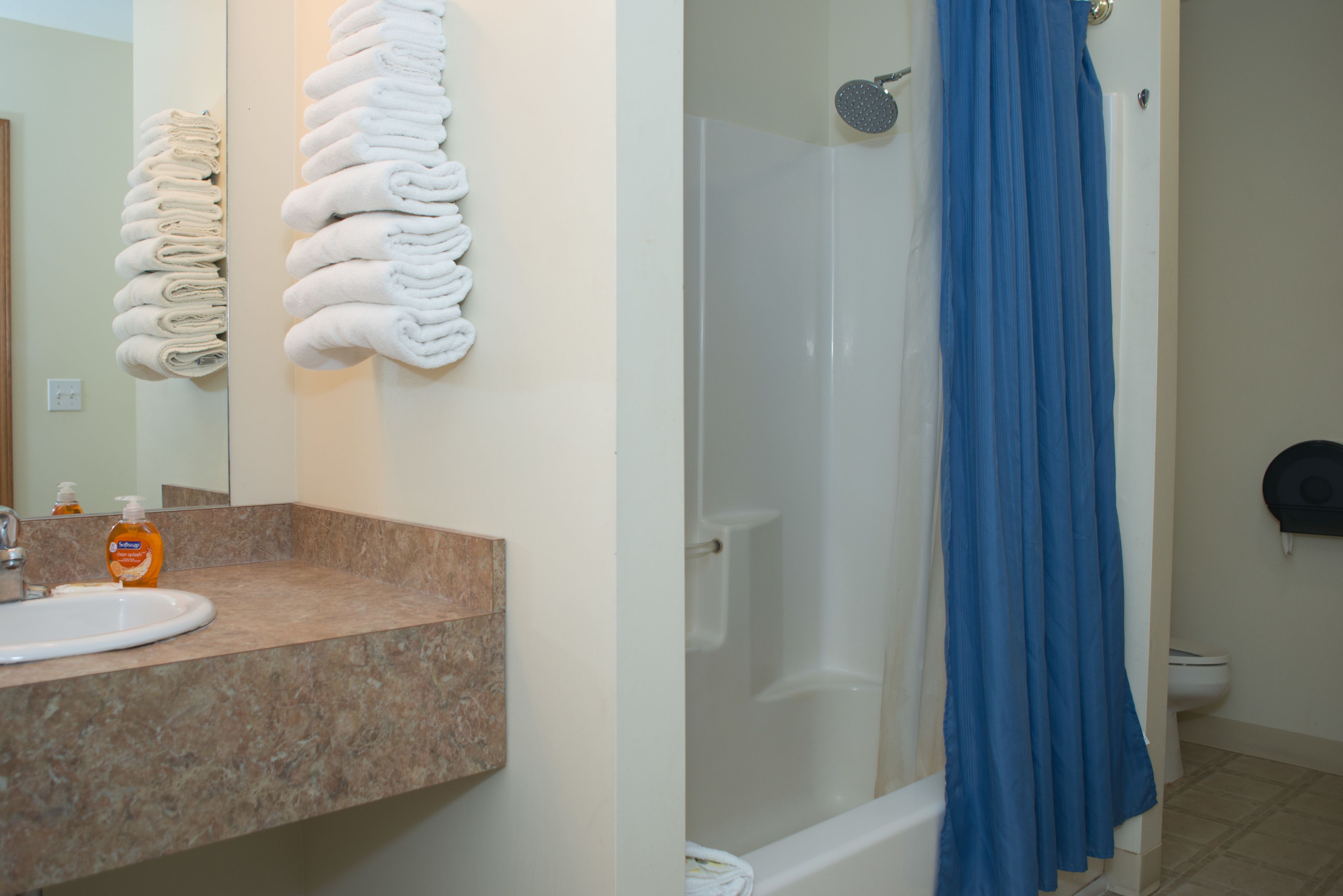 Classic Double Room, 1 Queen Bed | Bathroom