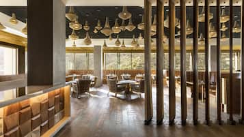 3 restauranter, middag serveres