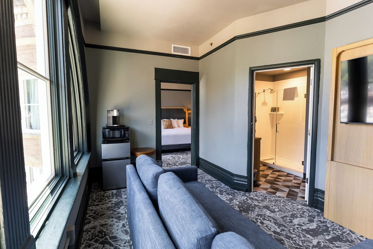 Romantic Suite, 1 King Bed, Non Smoking, City View | Living area | Flat-screen TV