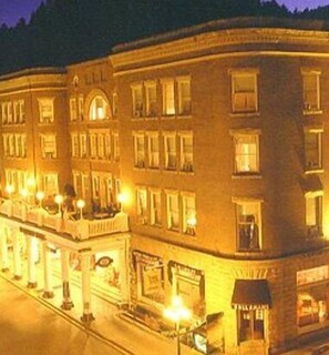 Façade de l’hébergement - soirée/nuit