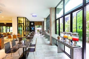 Photo non classée, 5 sur 127, bouton