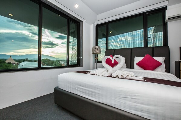 Luxury Suite, 1 Double Bed with Sofa bed, Hill View | Mountain view - SOHO Boutique Hotel (Tak)