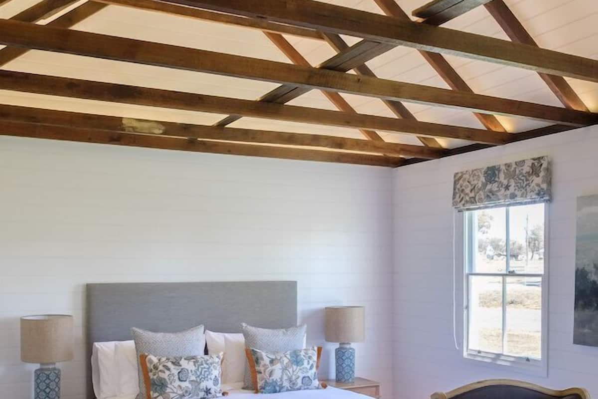 Shearers Quarters 1 | Premium bedding, minibar, iron/ironing board, cribs/infant beds