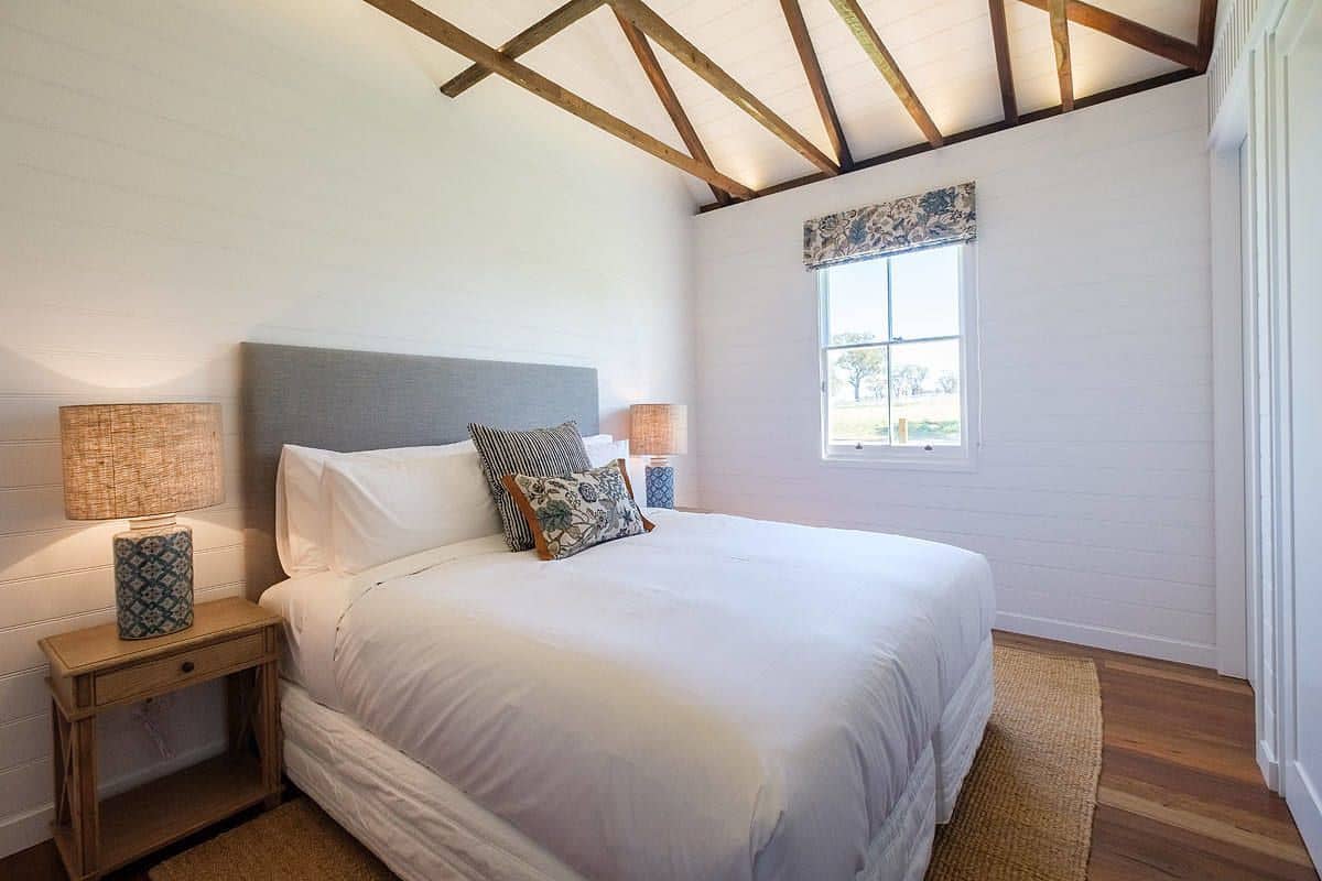 Shearers Quarters 3 | Premium bedding, minibar, iron/ironing board, cribs/infant beds