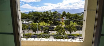 Locking Taitung B&B
