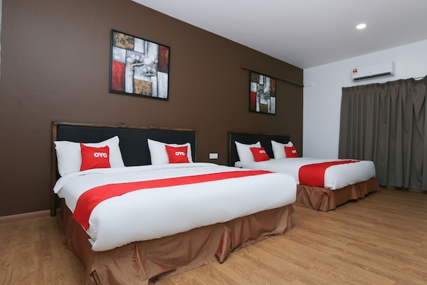 Family Suite | 1 bedroom, desk, soundproofing, free WiFi