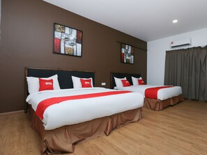 Perhesviitti | Työpöytä, äänieristys, ilmainen Wi-Fi, vuodevaatteet