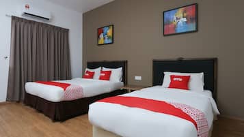 Superior Suite | Desk, soundproofing, free WiFi, bed sheets