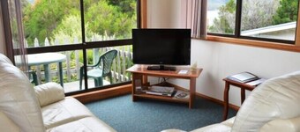 Coles Bay Waterfronter 2