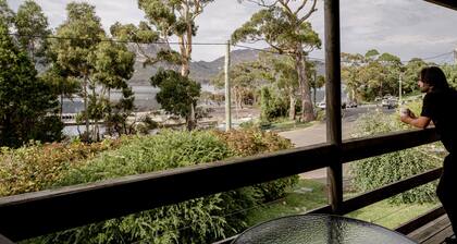 Freycinet Cottage 1