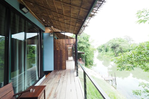 Maithong Riverside