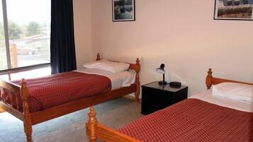 House, 3 Bedrooms | 3 bedrooms, iron/ironing board, free WiFi, bed sheets