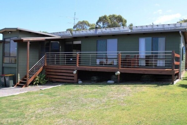 Front of property - Hazards House (Coles Bay)