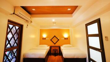 In-room safe, free WiFi