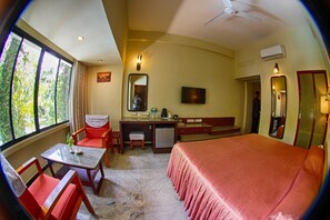 Deluxe Double or Twin Room, Accessible | Minibar, in-room safe, desk, soundproofing - Hotel Parisutham (Thanjavur)
