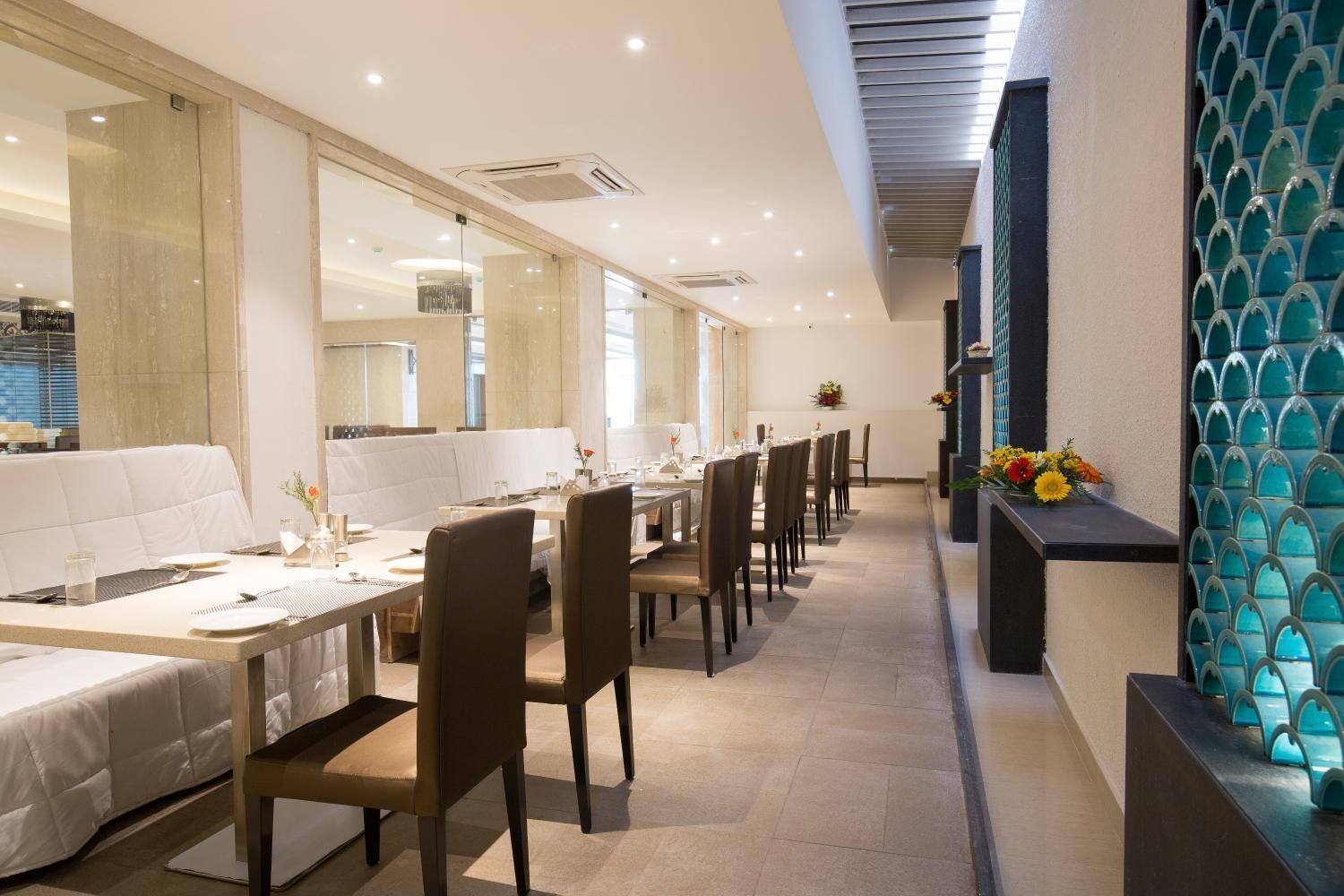 daily continental breakfast (inr 354 per person)