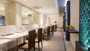 Daily continental breakfast (INR 354 per person)