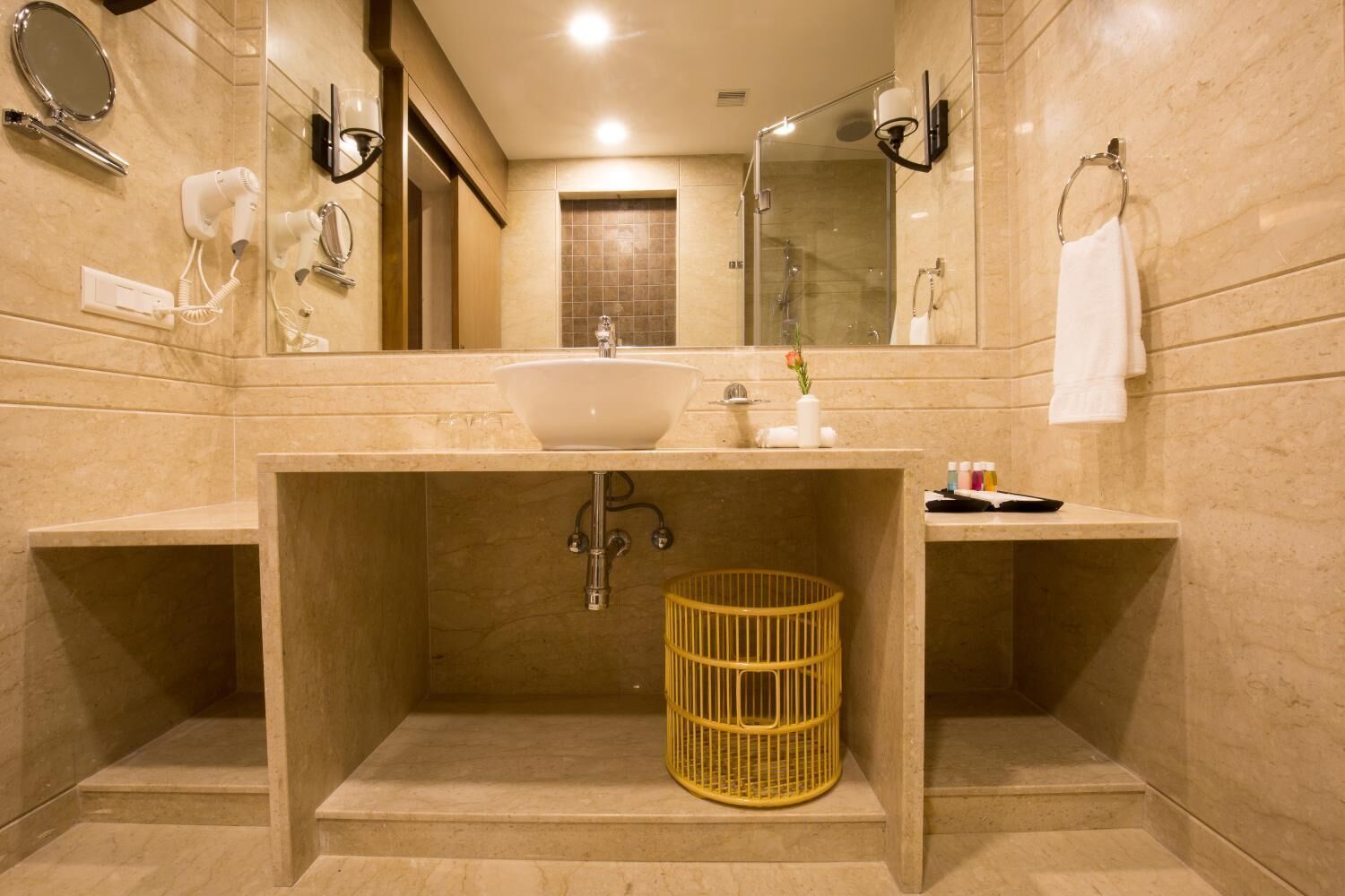 shower, free toiletries, bathrobes, slippers