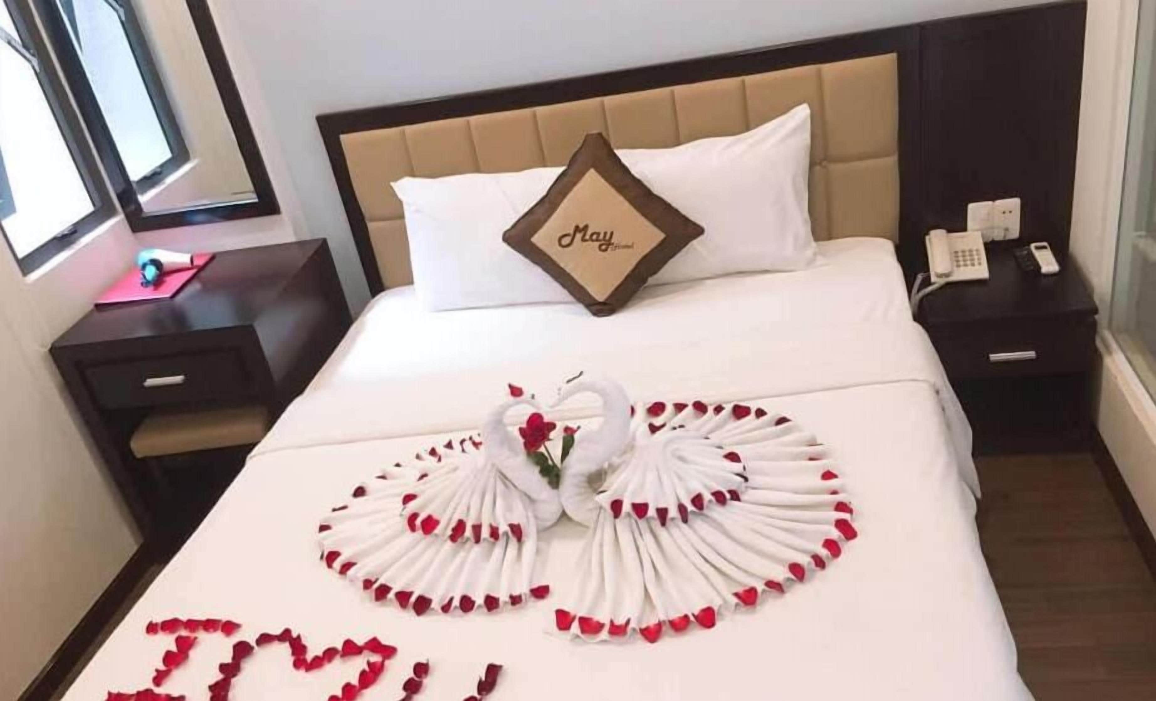 premium bedding, down duvets, memory-foam beds, minibar